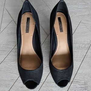 Tahari "Janna" Leather Peeptoe Pump - Black